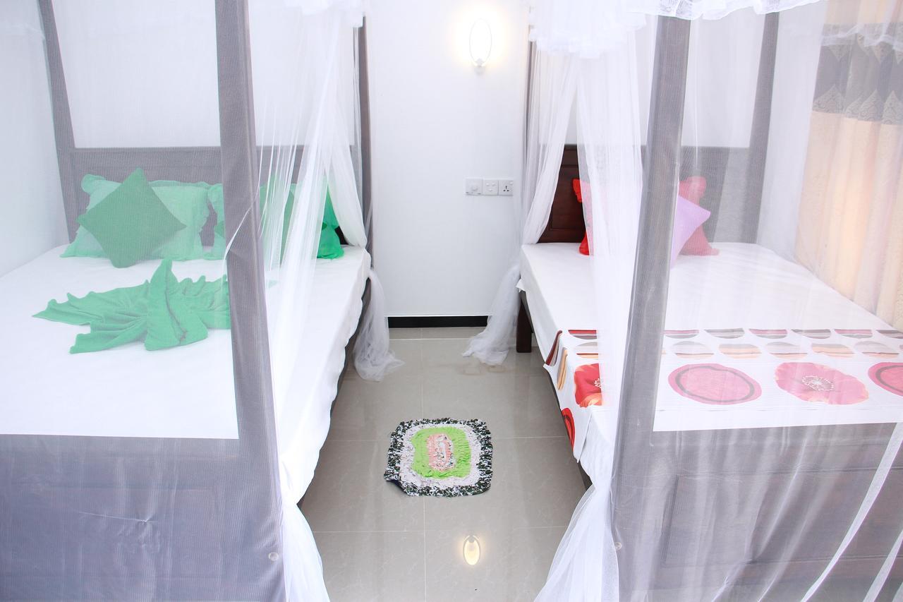 Mirissa White Plaza Hotel Bagian luar foto