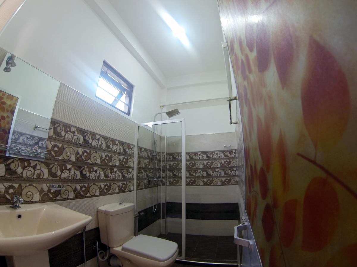 Mirissa White Plaza Hotel Bagian luar foto