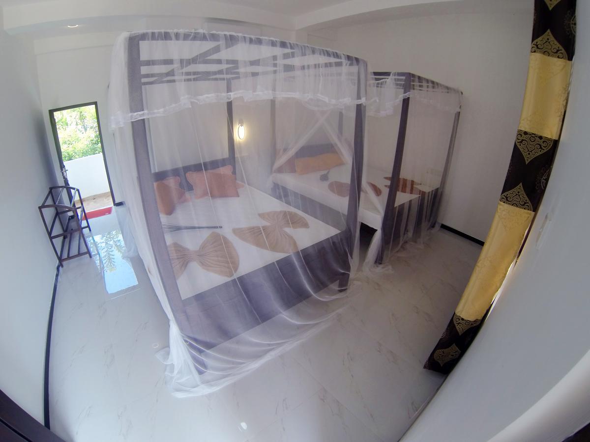 Mirissa White Plaza Hotel Bagian luar foto