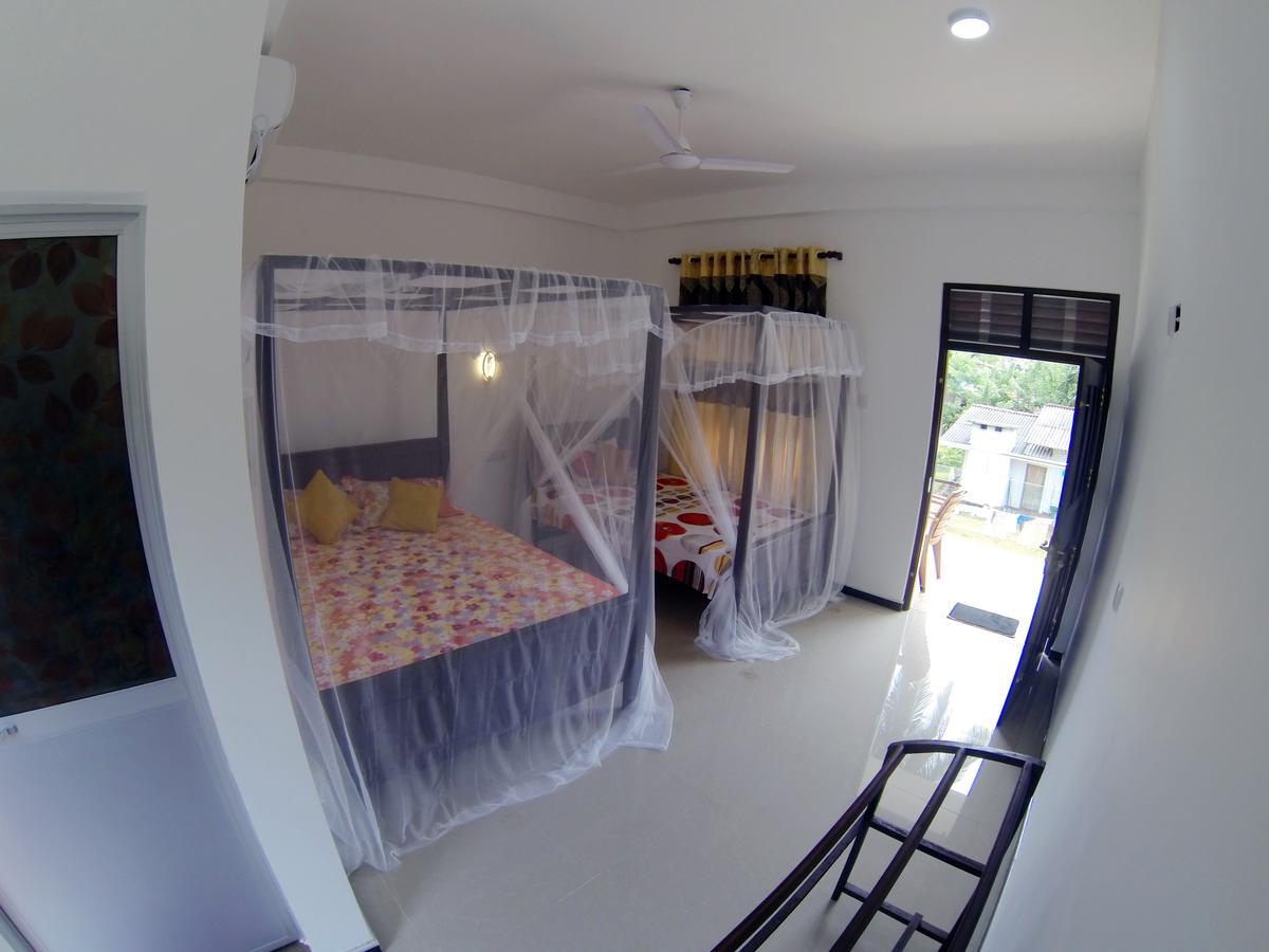 Mirissa White Plaza Hotel Bagian luar foto