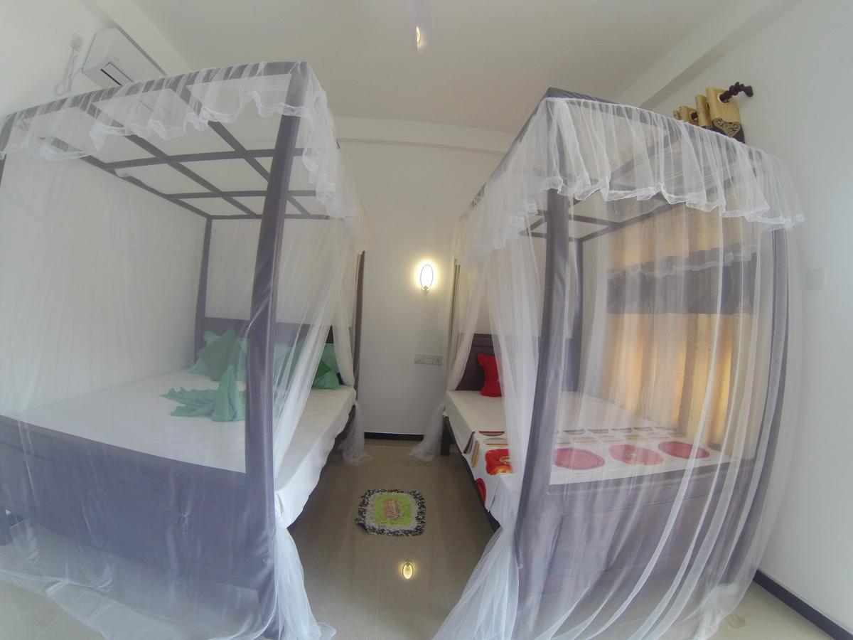Mirissa White Plaza Hotel Bagian luar foto
